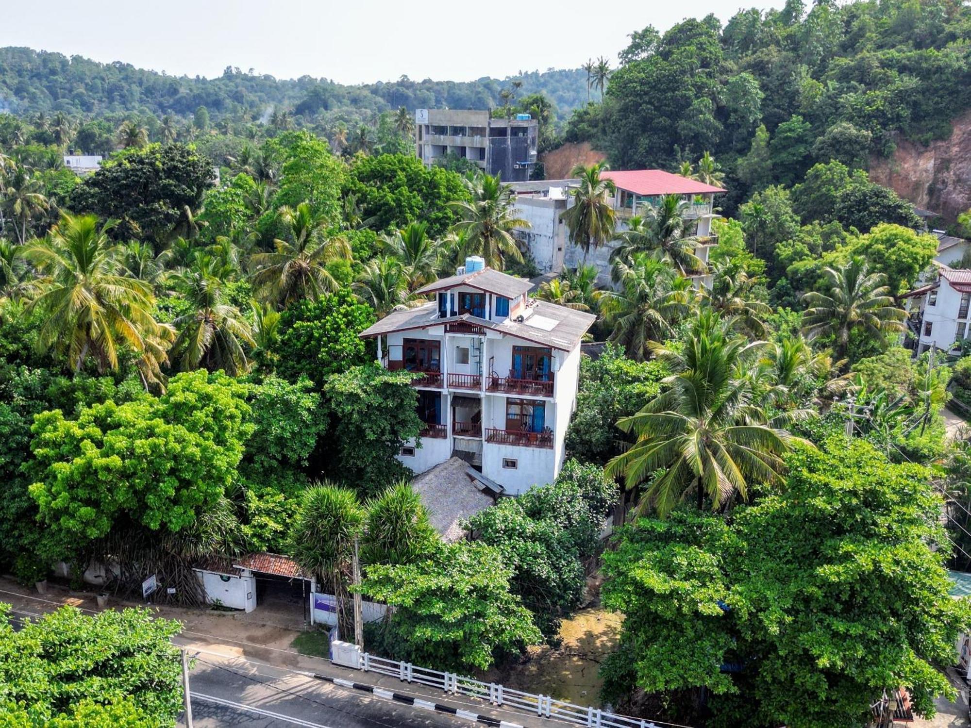 Flora And Fauna Mirissa Exterior foto
